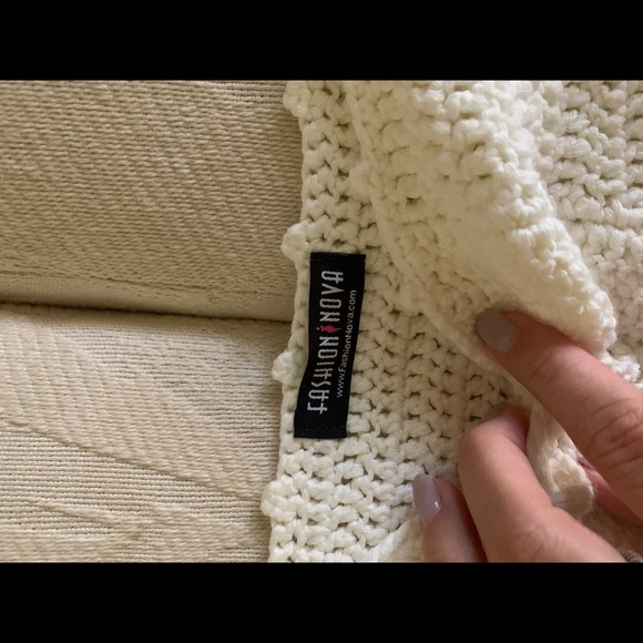 Fashion nova crochet top - Picture 2 of 2